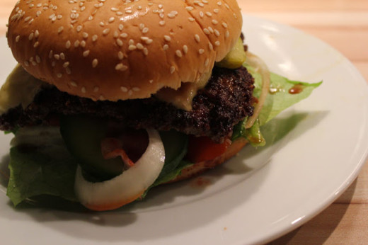 Stilton-Burger und schneller Caesar Salad - moey&amp;#39;s kitchen foodblog