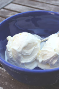 Rezept für cremiges Cheesecake-Eis nach Lebovitz | kalt angerührt und ohne Ei! | moeyskitchen.com