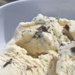 Rezept für Oreo-Cookie-Eis und Erdbeer-Sahne-Eis aus dem Ben & Jerry's Eisbuch | moeyskitchen.com