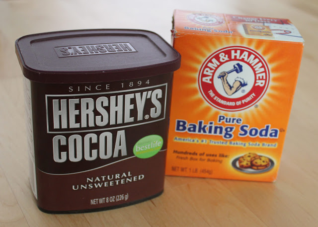 amerikanisches Kakaopulver und Baking Soda