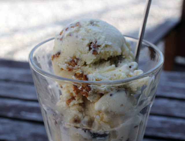 Rezept für Maple-Walnut-Icecream nach Lebovitz Maple-Walnut-Icecream im Glas