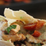 Rezept für Chicken Fajitas nach Jamie Oliver | moeyskitchen.com #chickenfajitas #jamieoliver #rezepte #foodblogger #rezeptideen #hühnchen #chicken #mexikanisch #streetfood