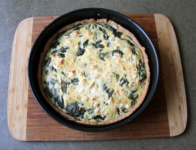 Quiche mit Mangold und Feta in einer Springform