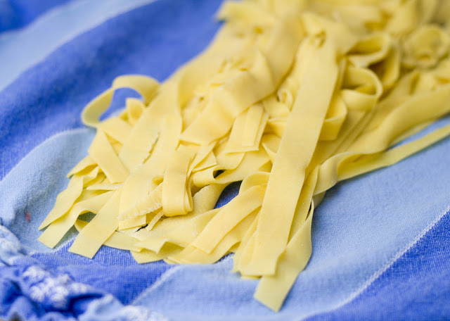 Lieblingsnudeln: Frische Tagliatelle mit Trüffelschinken ...