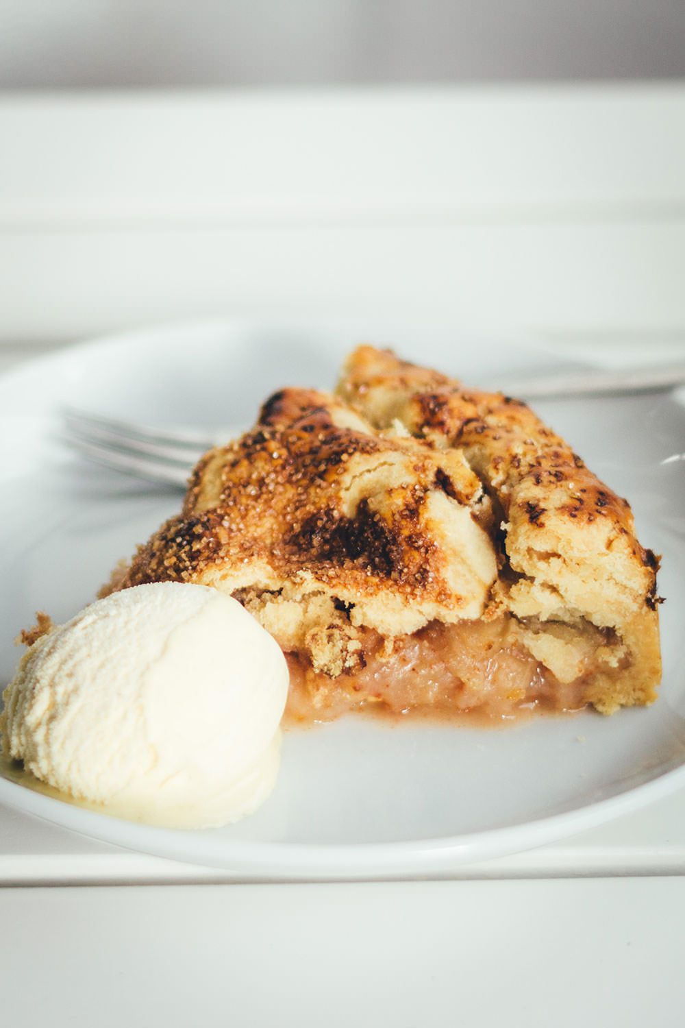 Rezept für klasischen Apple Pie | der perfekte Apfelkuchen für den Herbst und Winter | moeyskitchen.com #apfelkuchen #äpfel #kuchen #backen #foodblogger #rezepte #applepie #pie