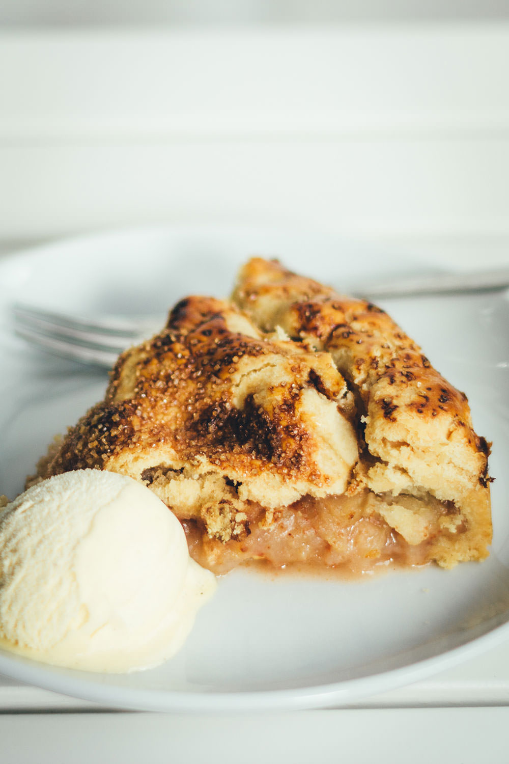 Rezept für klasischen Apple Pie | der perfekte Apfelkuchen für den Herbst und Winter | moeyskitchen.com #apfelkuchen #äpfel #kuchen #backen #foodblogger #rezepte #applepie #pie