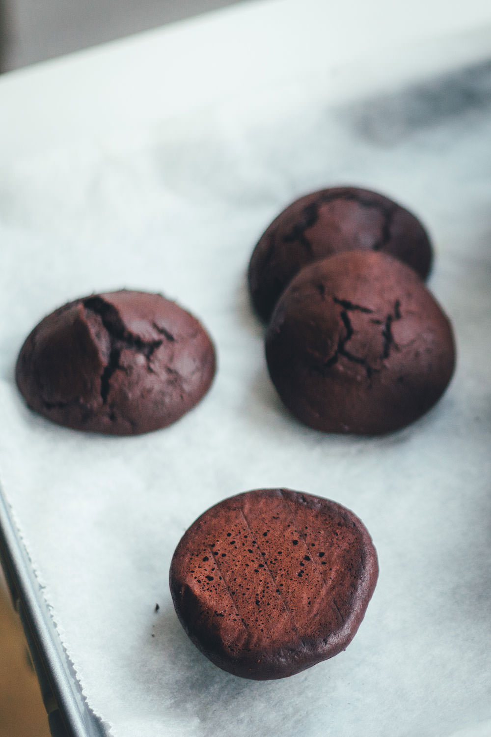 Rezept für schokolade Whoopie Pies mit Marshmallow-Füllung | moeyskitchen.com #whoopiepies #whoopie #backen #rezepte #foodblogger #marshmallows #frosting #gebäck