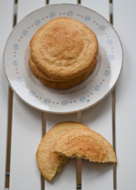 Rezept für Weihnachtsplätzchen: amerikanische Snickerdoodles mit Zimt und brauner Butter frisch gebackene Snickerdoodles