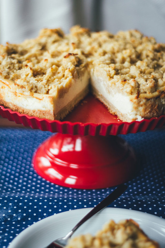 Vanille-Cheesecake mit Apfel-Streuseln - moey&amp;#39;s kitchen foodblog