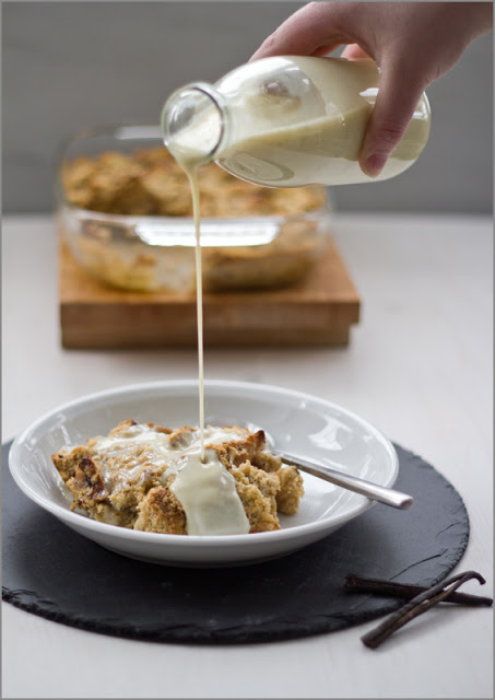 Rezept für das perfekte Sonntagsfrühstück: Brotpudding aus dem Ofen mit warmer Vanillesauce Rezept für das perfekte Sonntagsfrühstück: Brotpudding aus dem Ofen mit warmer Vanillesauce