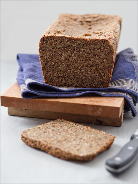 Rezept für selbst gebackenes saftiges Vollkornbrot