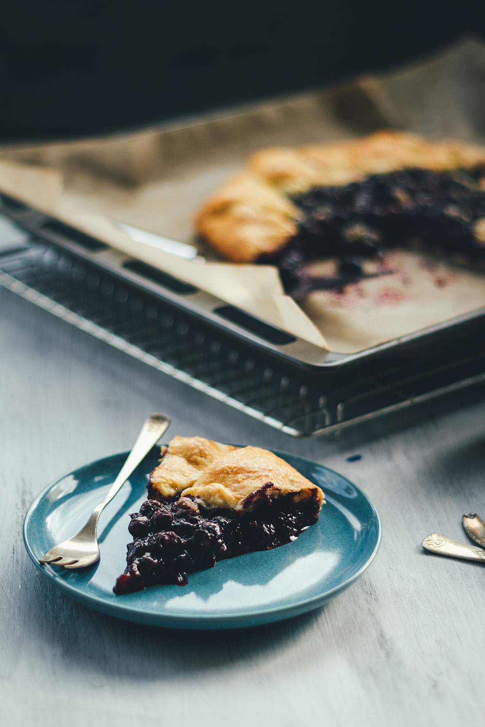 Rezept für sommerliche Blaubeer-Galette | schnelle und einfache Crostata mit Blaubeeren | moeyskitchen.com #blaubeeren #heidelbeeren #blueberries #crostata #galette #tarte #backen #rezepte #foodblogger #sommerrezept