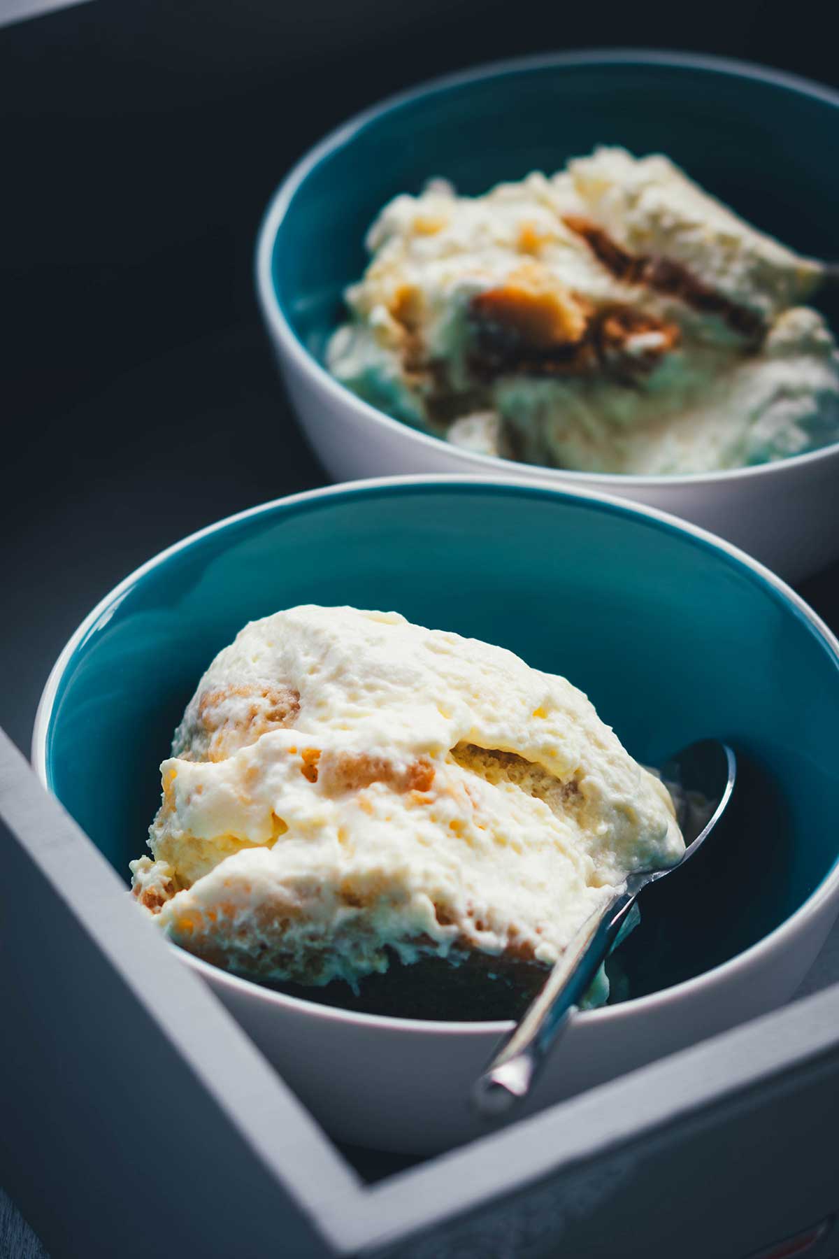 Rezept für Banana Pudding aus der Magnolia Bakery in New York – cremiger Bananenpudding wie von der berühmten Bäckerei aus Manhattan. Zu Hause mit wenigen und einfachen Zutaten einfach selber machen! | moeyskitchen.com