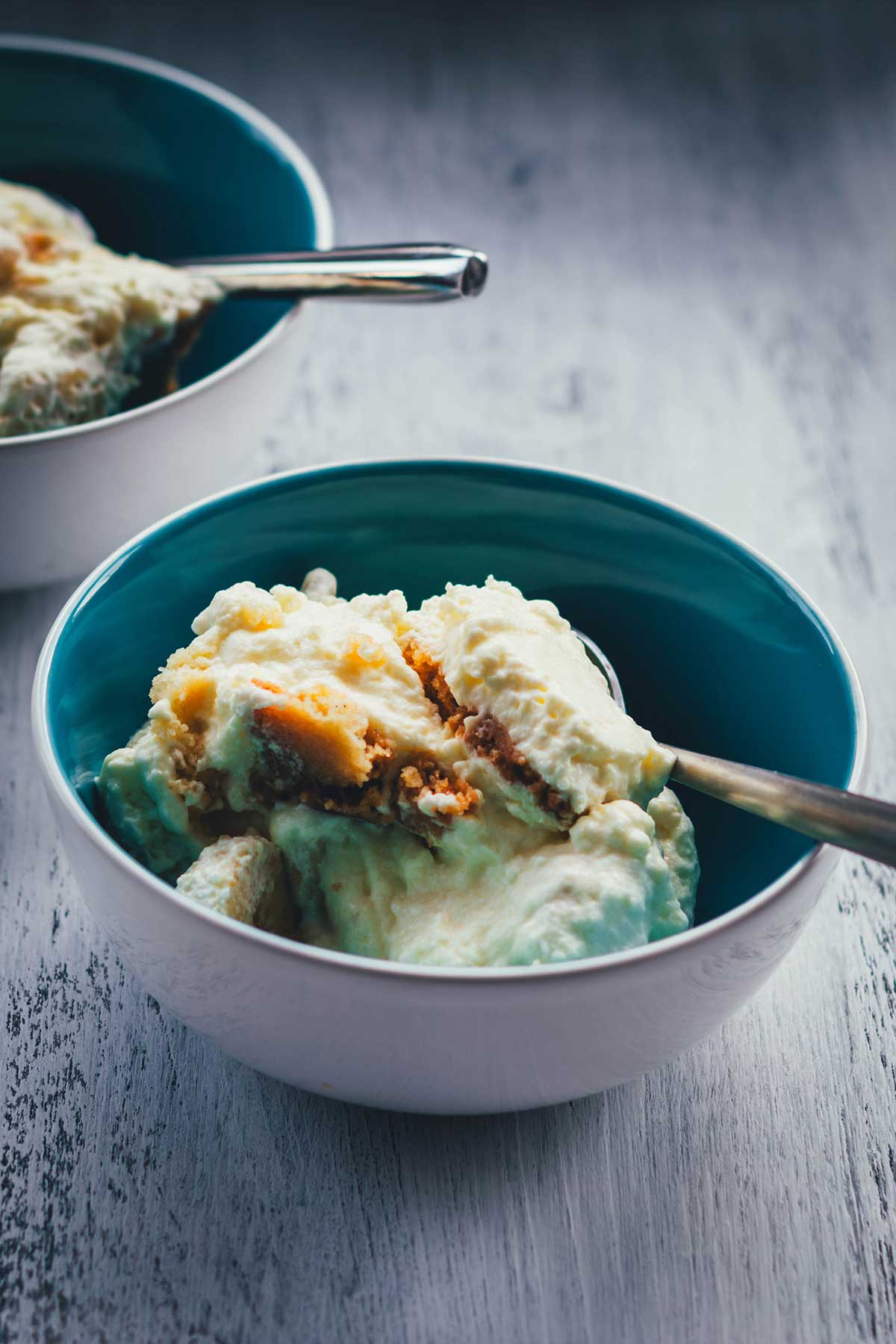 Rezept für Banana Pudding aus der Magnolia Bakery in New York – cremiger Bananenpudding wie von der berühmten Bäckerei aus Manhattan. Zu Hause mit wenigen und einfachen Zutaten einfach selber machen! | moeyskitchen.com