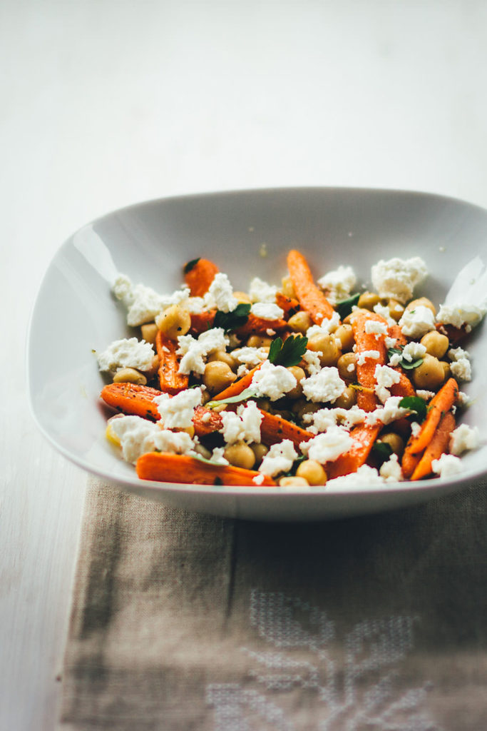 Kichererbsen-Salat mit Möhren und Feta - moey&amp;#39;s kitchen foodblog