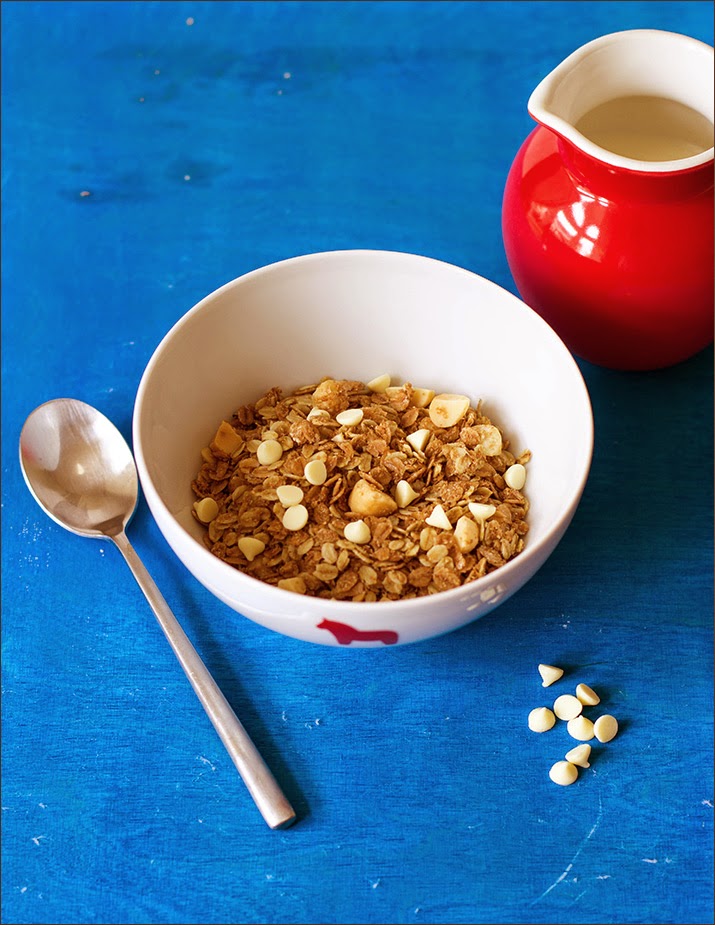 Macadamia-weiße Schokolade-Granola, Knuspermüsli zum Wochenendfrühstück