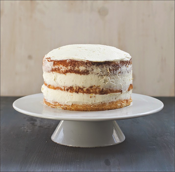 Rezept für sommerfrisches Zitronen-Mascarpone-Törtchen Gesamtansicht des Zitronen-Mascarpone-Törtchens