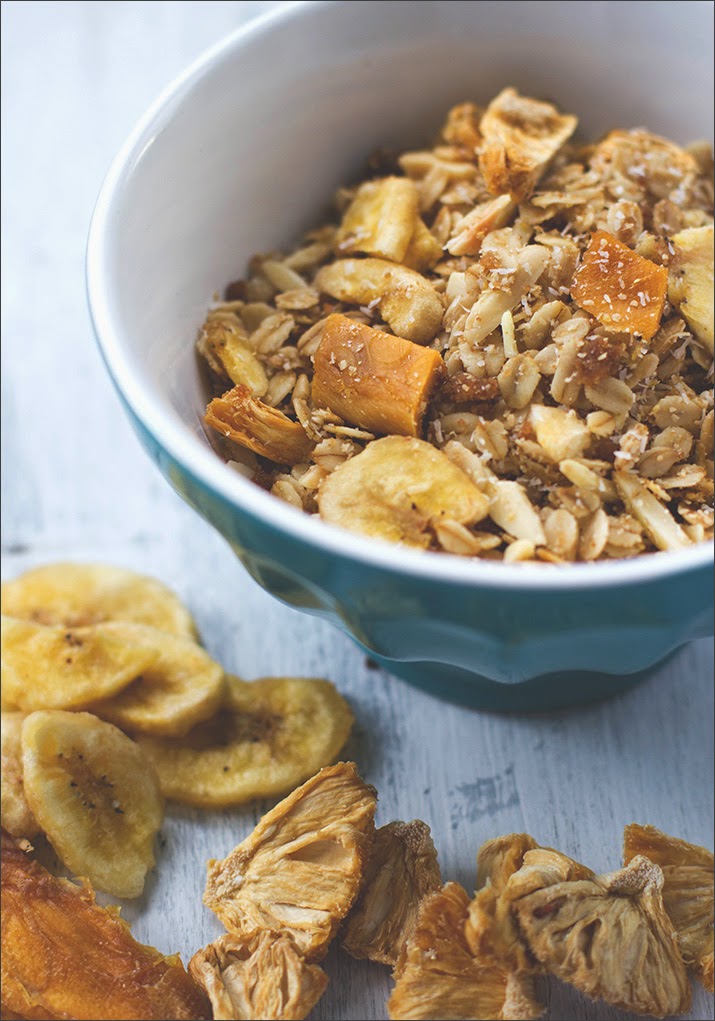 Müsli der Woche, selbstgemachtes Knuspermüsli: Tropicana-Granola | Exotisches Knuspermüsli Tropicana-Granola | Exotisches Knuspermüsli in der Müslischale