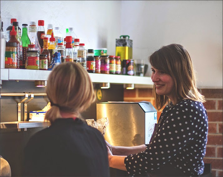 Die Gastgeberinnen: links: Sophia von Cucina Piccina, rechts: Simone von Pi mal Butter