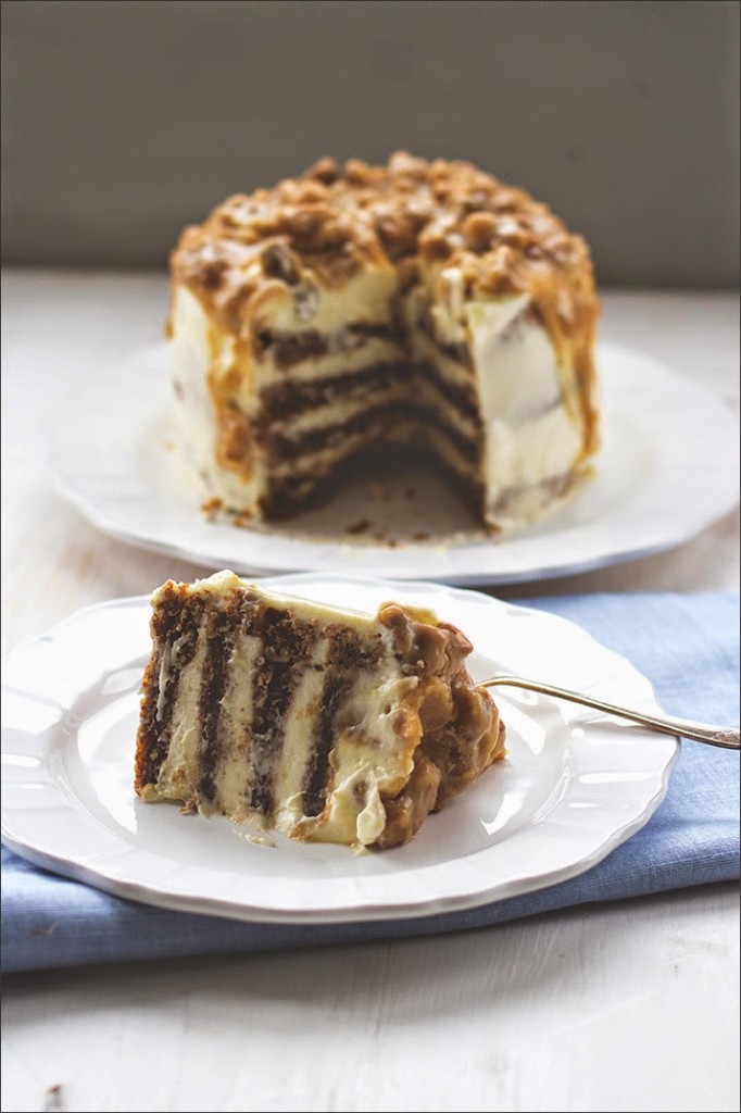 California-Walnuss-Törtchen mit Cream-Cheese-Frosting und Walnuss ...