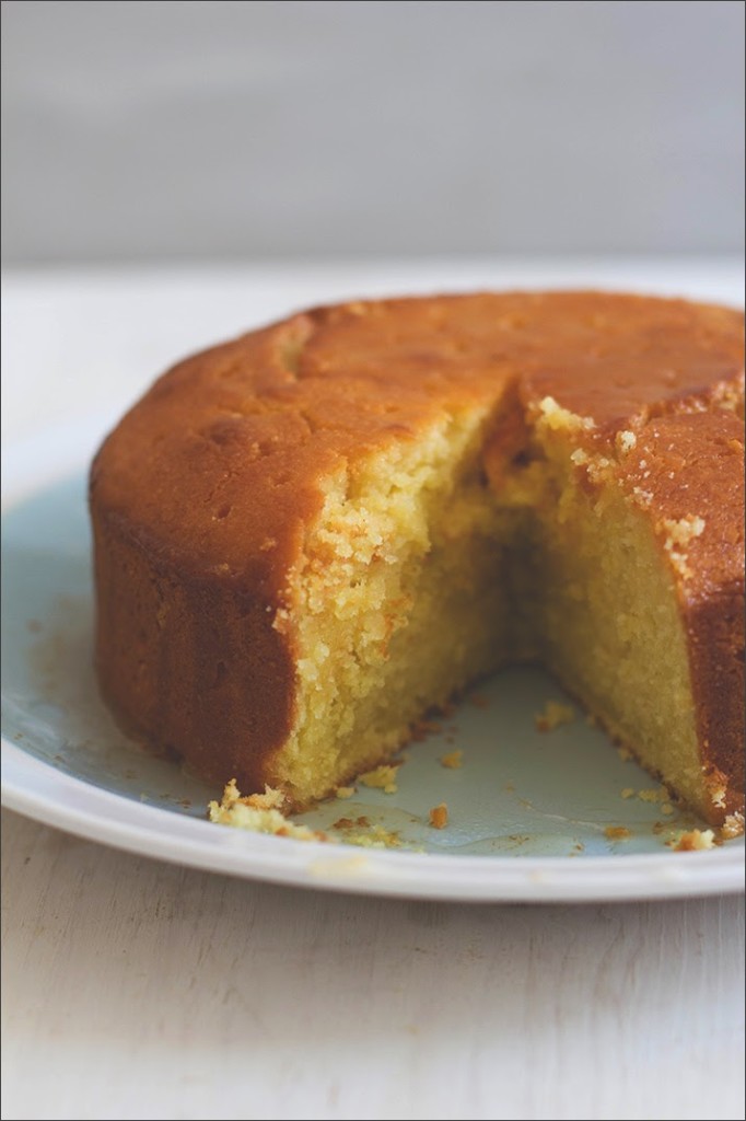 Rezept für Semolina-Joghurt-Kuchen mit Zitronensirup Ein weiterer Anschnitt vom Semolina-Joghurt-Kuchen mit Zitronensirup