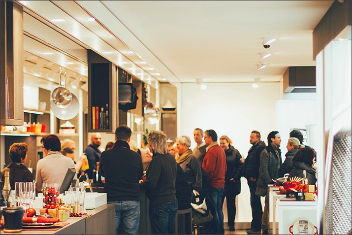 Der Zwilling Flagship Store ist am verkaufsoffenen Sonntag gut besucht