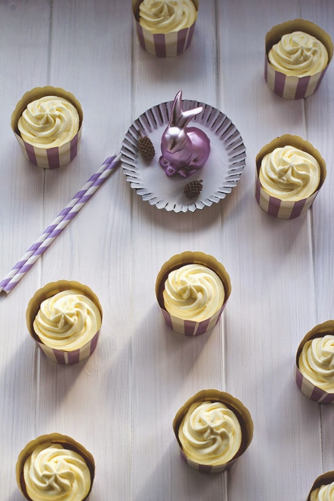 Schmecken nicht nur zu Ostern: Saftige Carrot (Cake) Cupcakes mit Creamcheese-Frosting saftige Möhren-Cupcakes mit Frischkäse-Frostng