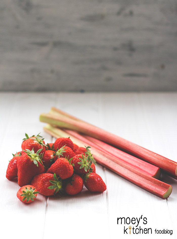#7xregional mit REWE Regional - Gedanken zu regionalen Produkten und leckere regionale Rezepte Erdbeeren und Rhabarber aus regionalem Anbau für #7xregional mit REWE Regional