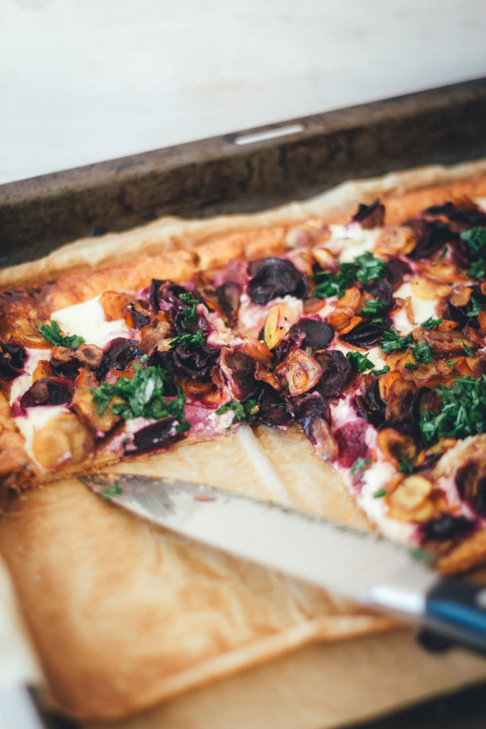 Schnelle Feierabendküche: Knusprige bunte Möhrentarte mit Ricotta und ...