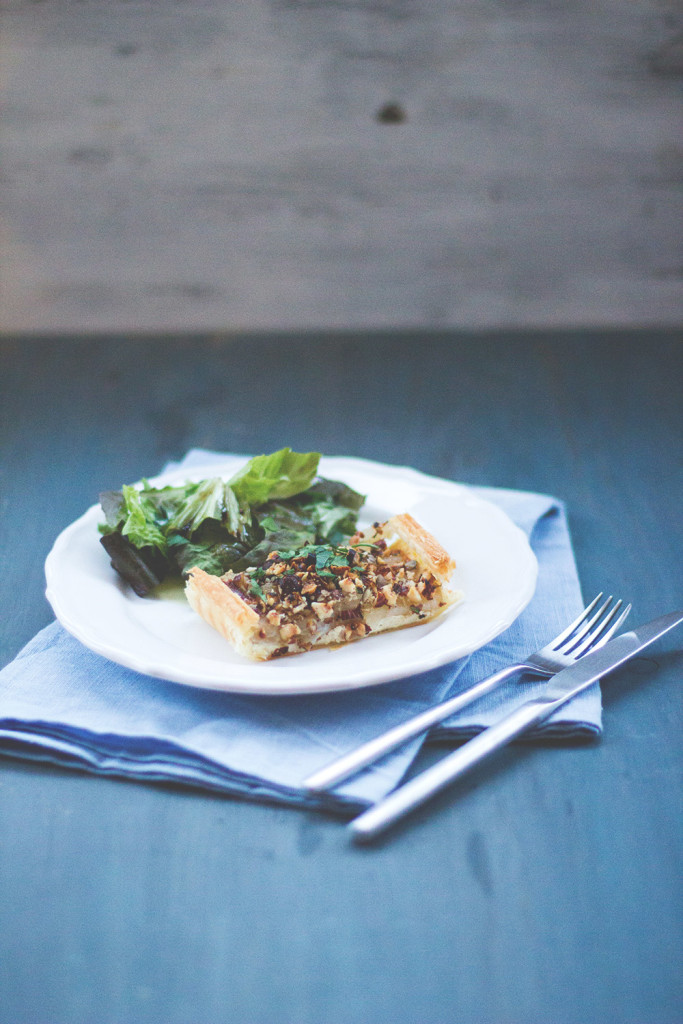 Rezept für leckeres Winter-Soulfood: Vegetarische Schwarzwurzel-Tarte mit Haselnüssen Rezept für leckeres Winter-Soulfood: Vegetarische Schwarzwurzel-Tarte mit Haselnüssen