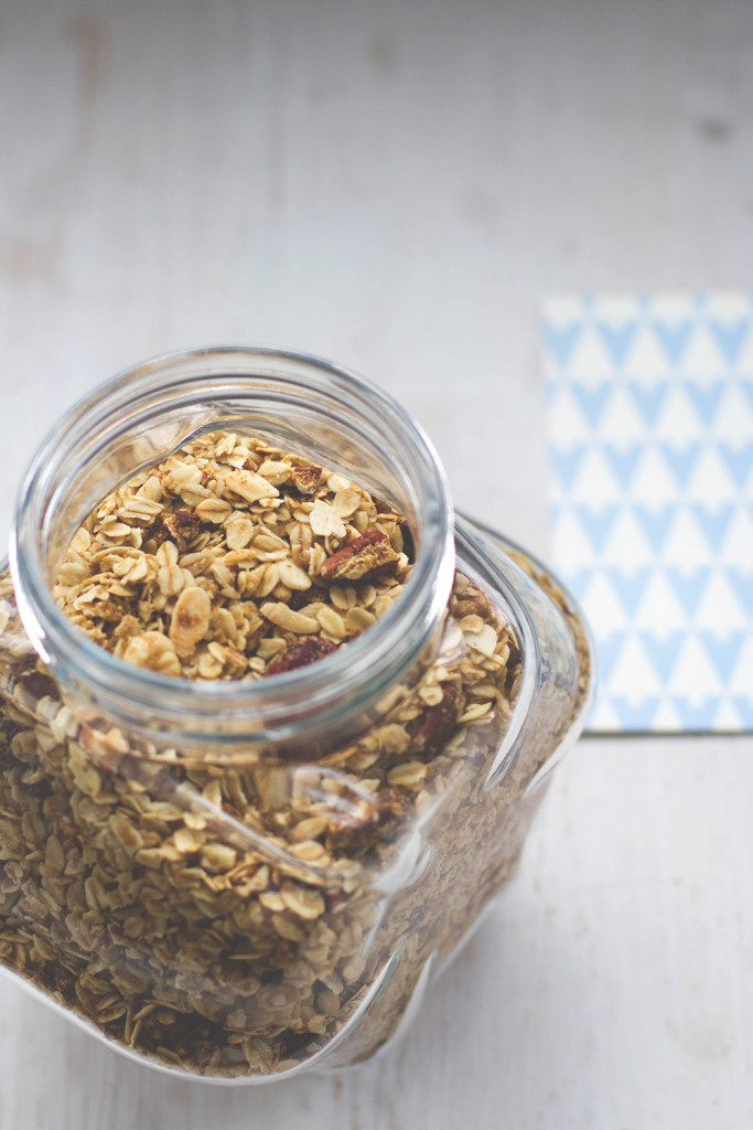 Weihnachten 2015: Rezept für Geschenk aus der Küche - Weihnachtsmüsli aka X-mas Granola und Verpackungstipps Weihnachten 2015: Rezept für Geschenk aus der Küche - Weihnachtsmüsli aka X-mas Granola und Verpackungstipps