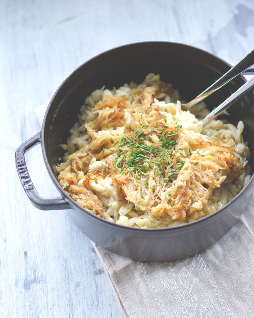 Vegetarisches Winter-Soul-Food: Rezept für Käsespätzle mit geschmorten Zwiebeln Vegetarisches Winter-Soul-Food: Rezept für Käsespätzle mit geschmorten Zwiebeln