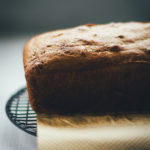 Rezept für saftiges Bananenbrot mit Cranberries und Walnüssen | moeyskitchen.com #bananenbrot #bananabread #backen #kuchen #kuchenbacken #rezepte #foodblogger