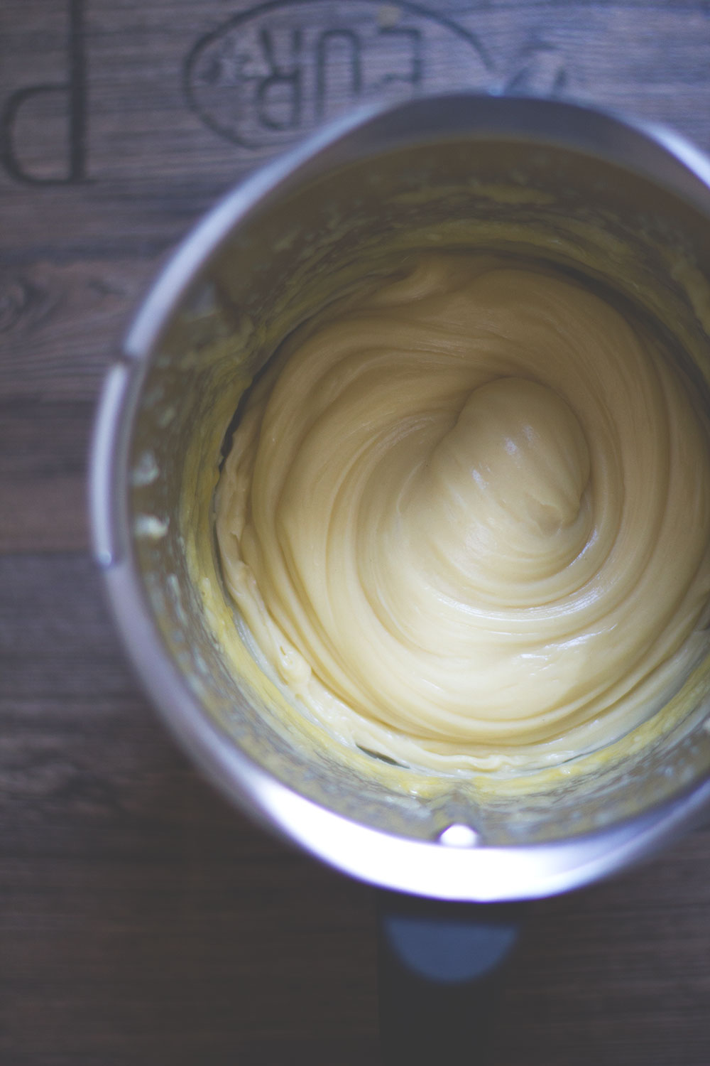 Rezept für Brandteig aus dem Thermomix und Eclairs mit Erdbeeren und Mascarpone-Sahne