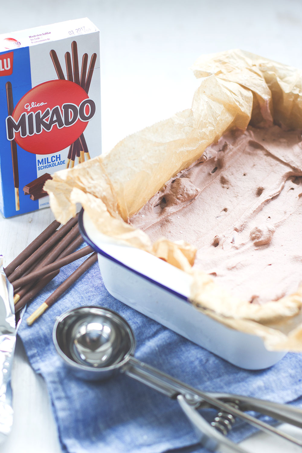 Leckeres Mikado-Schoko-Eis aus MIKADO Sticks von moeyskitchen.com