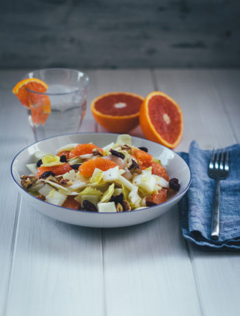 Rezept für leckeren Wintersalat: Chicorée-Orangen-Salat | moeyskitchen.com #salat #winter #wintersalat #winterrezepte #rezepte #foodblogger #chicoree #orangen