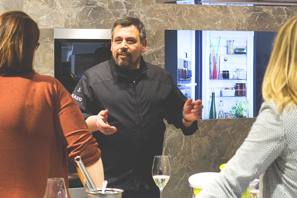 AEG Tasteology Bonus-Episode Perfecting the Classics - Caesar Salad Blogevent auf der Living Kitchen