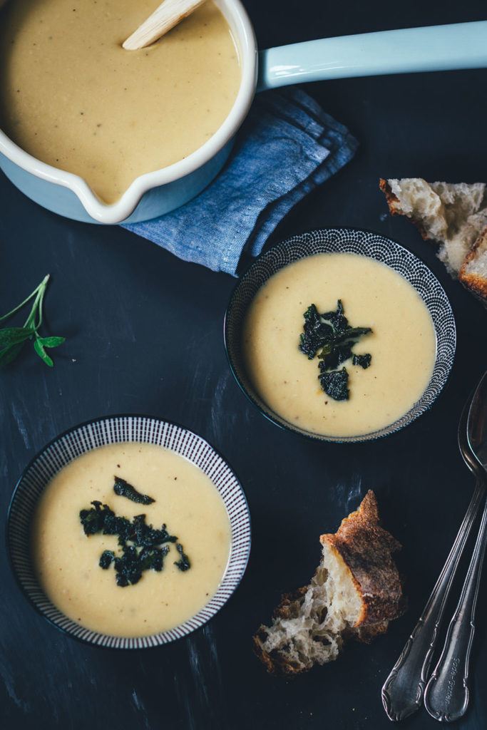 Cremige weiße Bohnensuppe mit knusprigem Salbei - moey&amp;#39;s kitchen foodblog