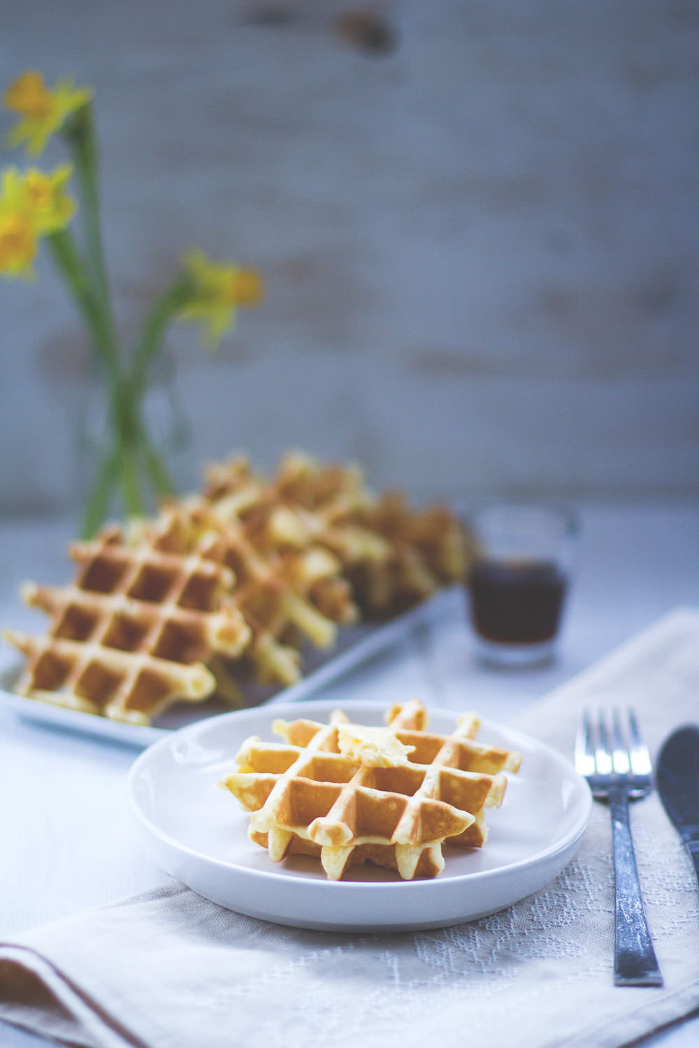 Rezept für leckere Pancake Waffeln zum Sonntagsfrühstück von moeyskitchen.com