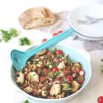 Mediterraner Linsensalat mit Ciabatta, Tomaten und Mozzarella - sommerliches Feierabend-Rezept | moeyskitchen.com