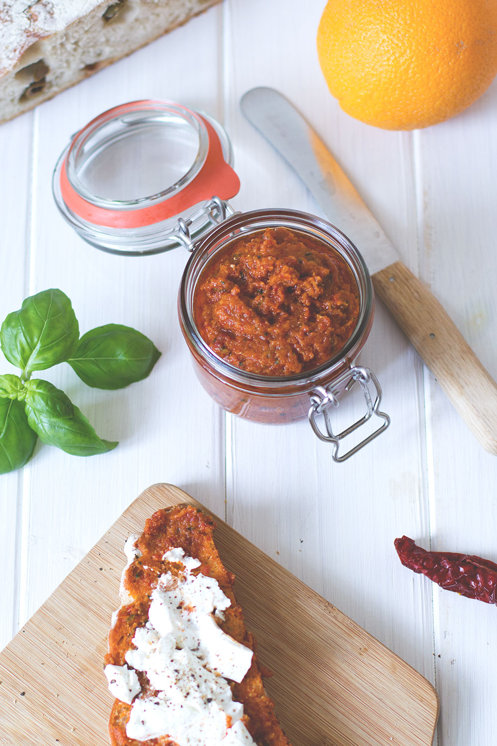 Rezept für Tomaten-Orangen-Pesto als rotes Pesto oder auch Pesto Rosso | moeyskitchen.com