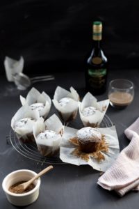 Rezept für adventliche Lebkuchen-Muffins mit Kerrygold Irish Cream | moeyskitchen.com