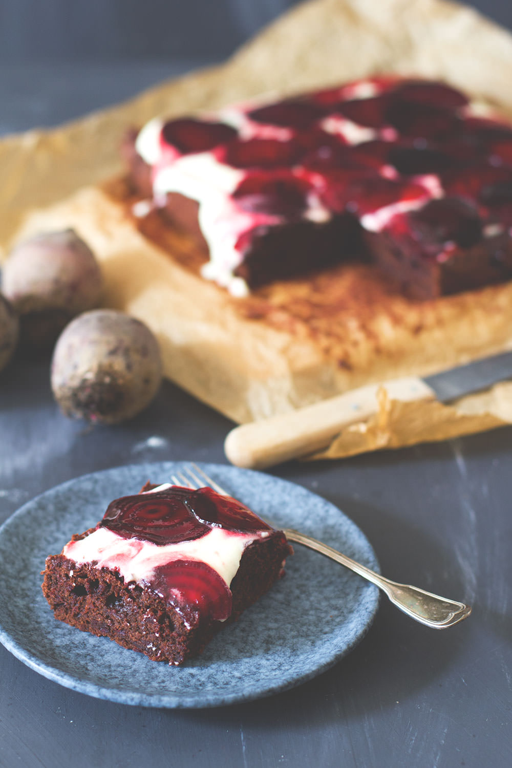 Rezept für saftigen Rote-Bete-Schokoladen-Kuchen | moeyskitchen.com