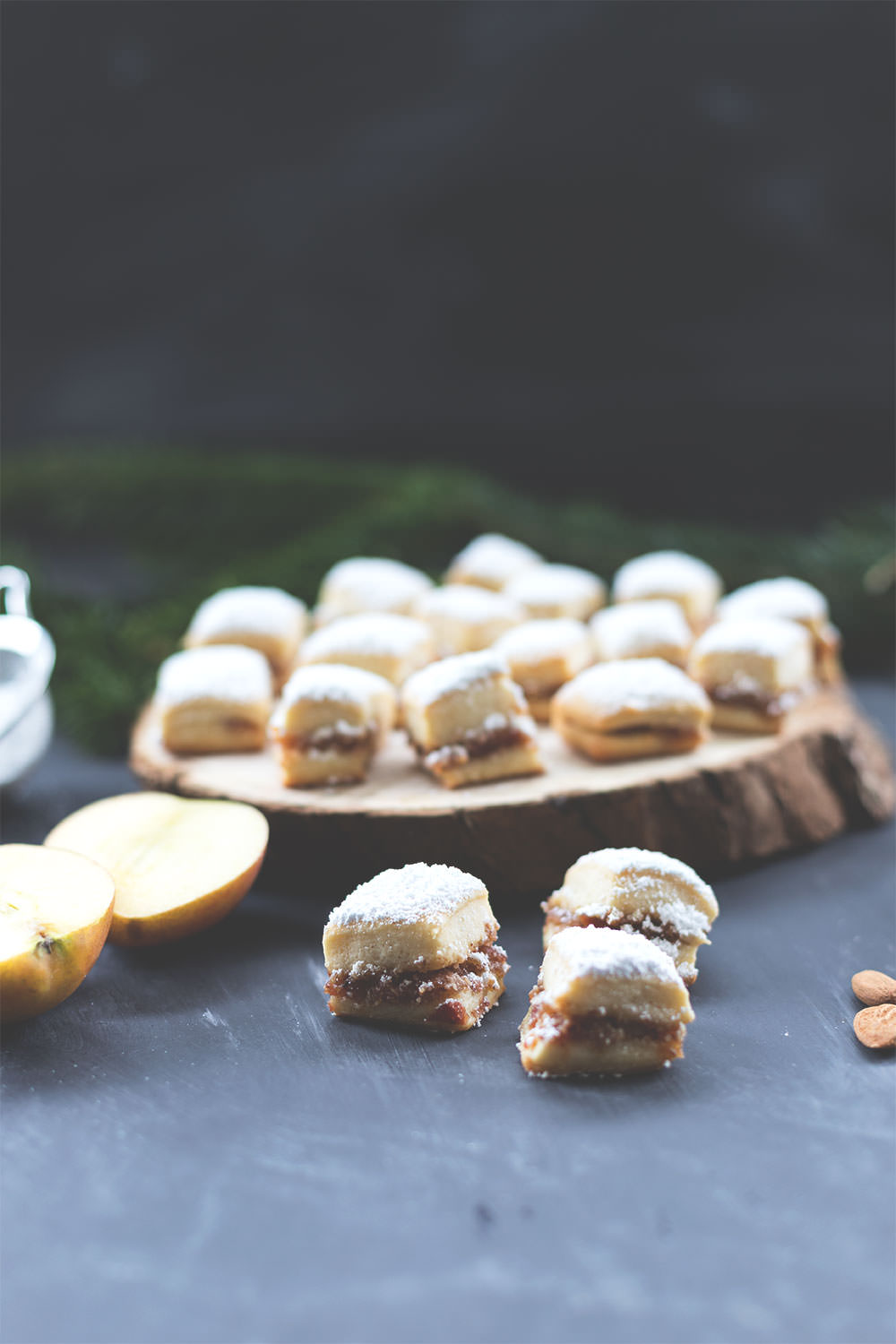 Rezept für leckeres Bratapfel-Stollen-Konfekt | Weihnachtsplätzchen aus dem Thermomix | Backen mit Thermomix | moeyskitchen.com #weihnachtskekse #weihnachtsplätzchen #weihnachten #backen #stollenkonfekt #bratapfel #stollen #weihnachtsbäckerei #foodblog #thermomix #rezept Rezept für leckeres Bratapfel-Stollen-Konfekt | Weihnachtsplätzchen aus dem Thermomix | Backen mit Thermomix | moeyskitchen.com #weihnachtskekse #weihnachtsplätzchen #weihnachten #backen #stollenkonfekt #bratapfel #stollen #weihnachtsbäckerei #foodblog #thermomix #rezept