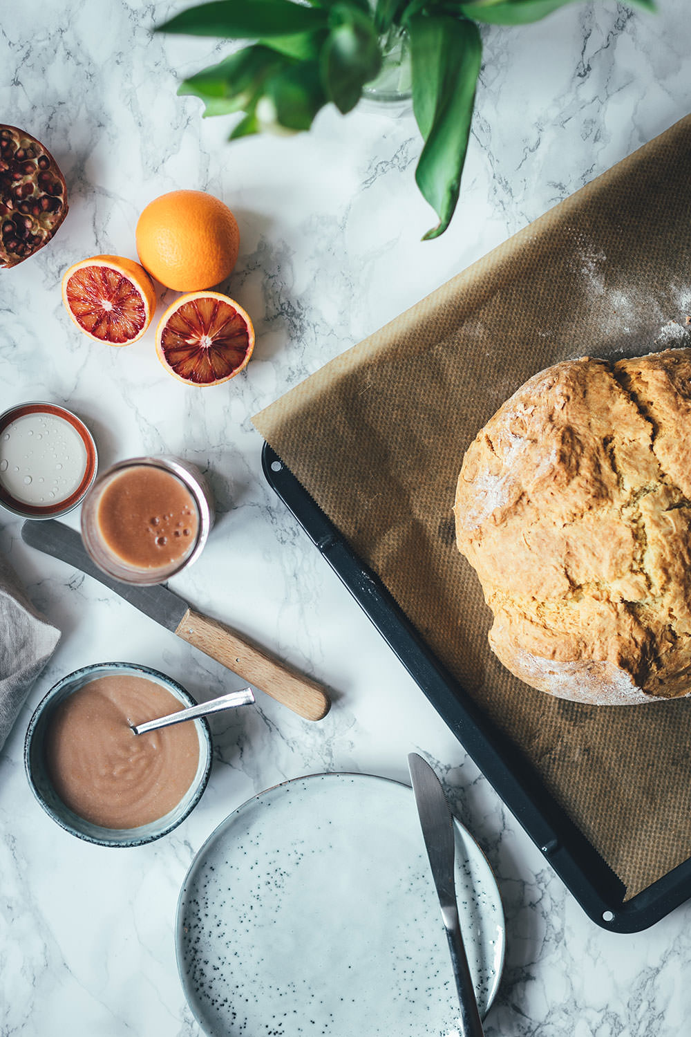 Rezepte für Soda Bread und Blood Orange Curd | British Breakfast | The Sunday Breakfast Club | moeyskitchen.com #sodabread #brot #curd #bloodorangecurd #blutorangencurd #frühstück #sonntagsfrühstück #breakfast