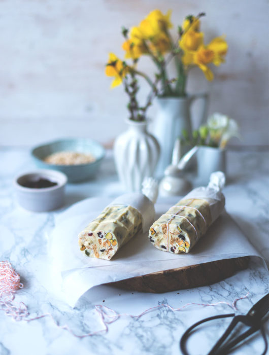 Rezept für weiße Schokoladensalami | Geschenke aus der Küche | Foodblogger-Osterbrunch | moeyskitchen.com