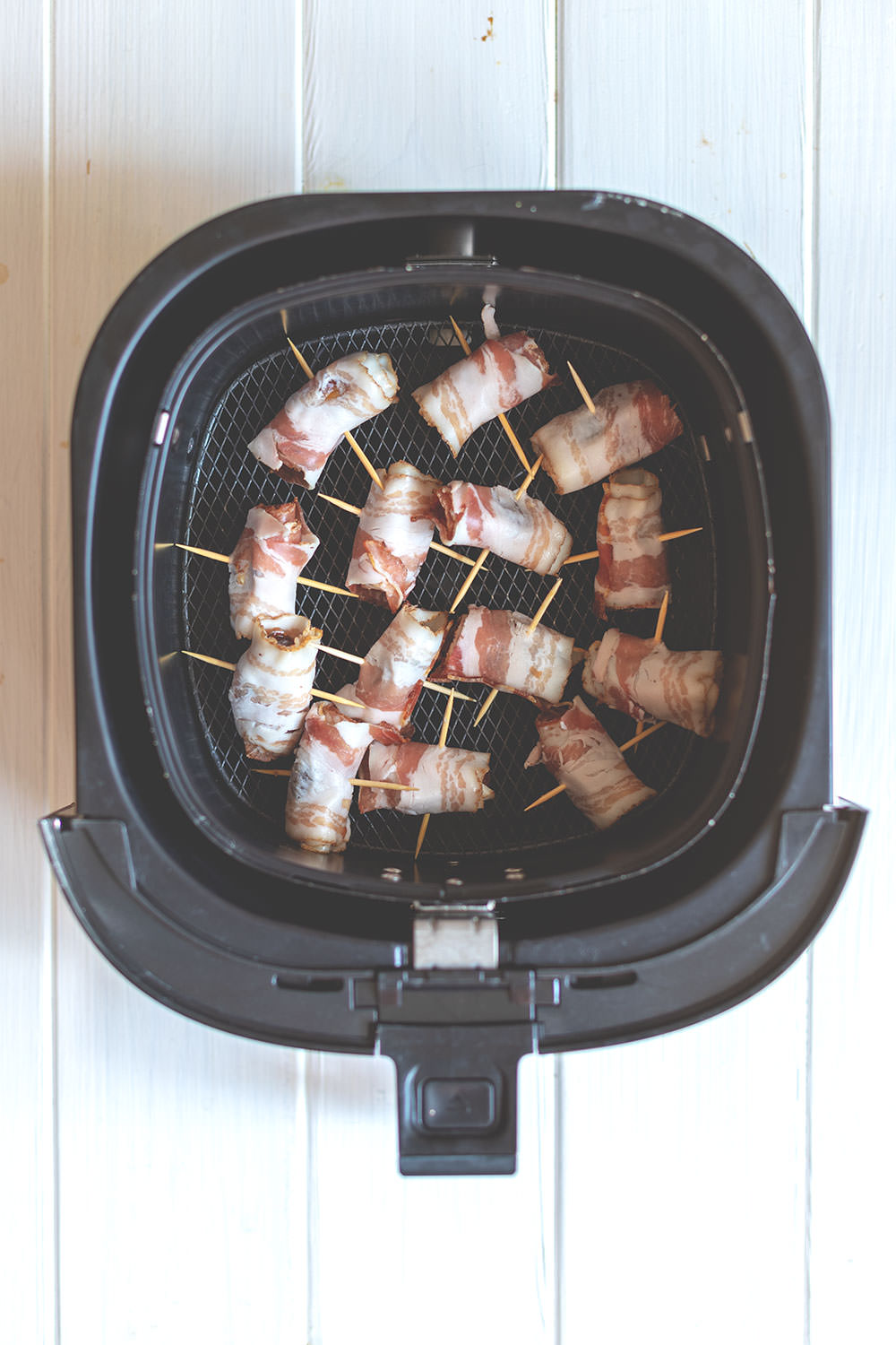 Datteln im Speckmantel aus dem Airfryer - moey&amp;#39;s kitchen foodblog