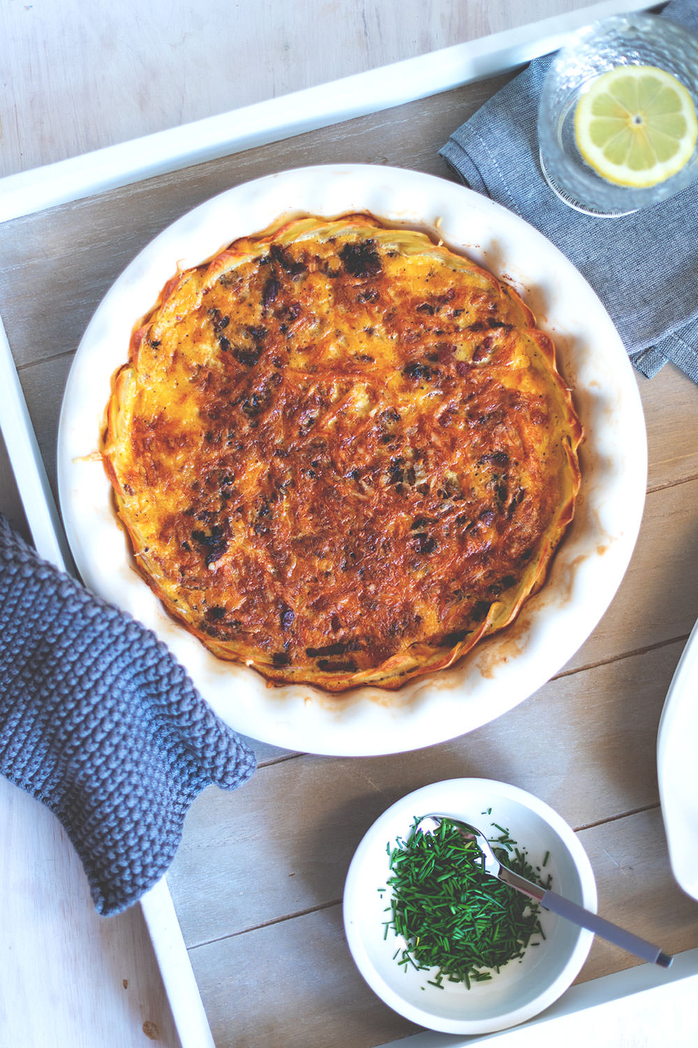 Werbung: Zwiebel-Speck-Quiche mit Kartoffelboden und Bergkäse | Villeroy & Boch: So schmeckt Freundschaft | moeyskitchen.com
