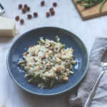 Rezept für Ofenrisotto mit grünen Bohnen und Haselnusskernen | Saisonal schmeckt's besser | moeyskitchen.com #ofenrisotto #risotto #grünebohnen #rezept #kochen