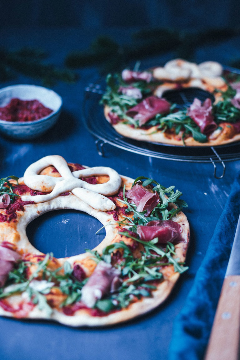 Kulinarischer Adventskalender: Festlicher Pizza-Kranz - moey&amp;#39;s kitchen ...